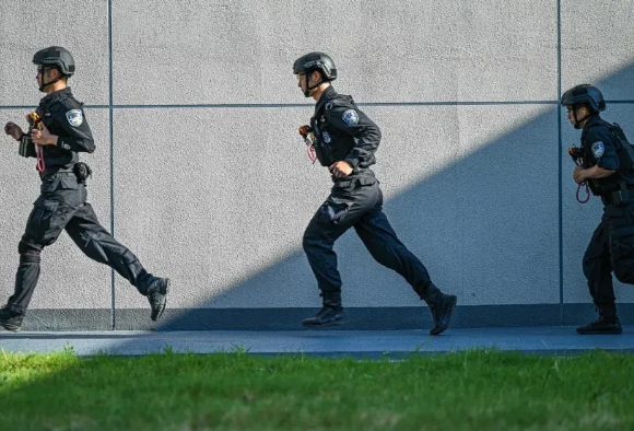 三伏天的硬汉！直击长沙特警练兵现场